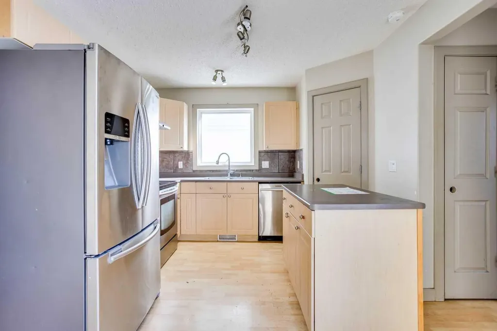 258 Fox Crescent Fort Mcmurray AB T9K 0C2