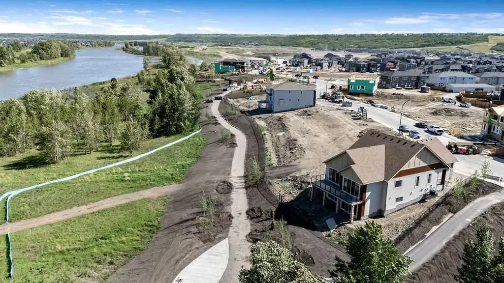 288 Wolf River Drive SE Calgary AB T2X 6G6