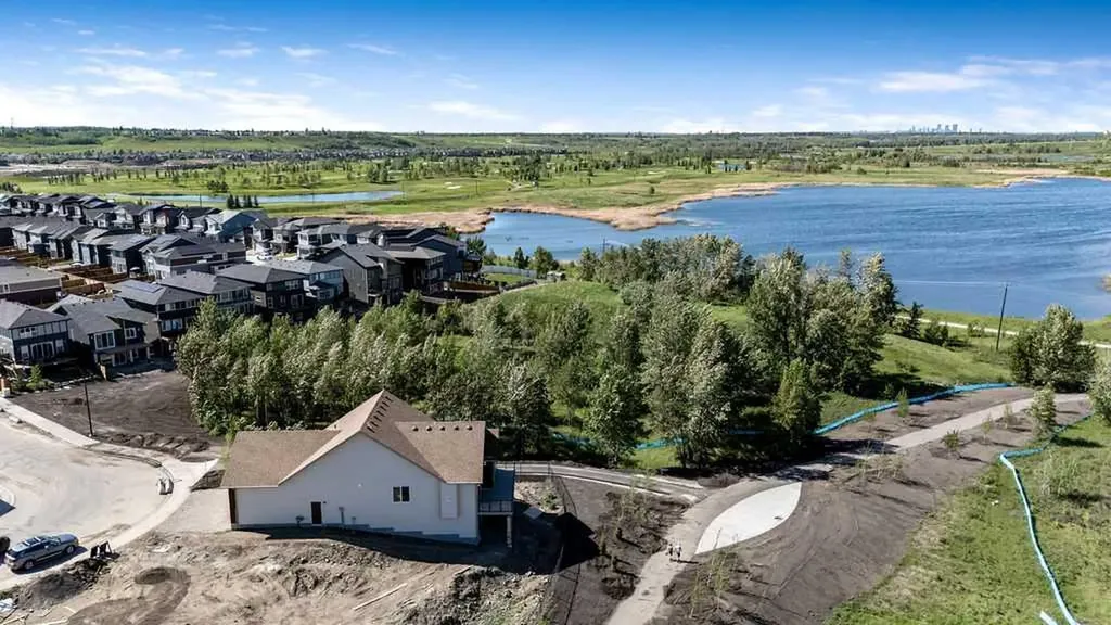 288 Wolf River Drive SE Calgary AB T2X 6G6