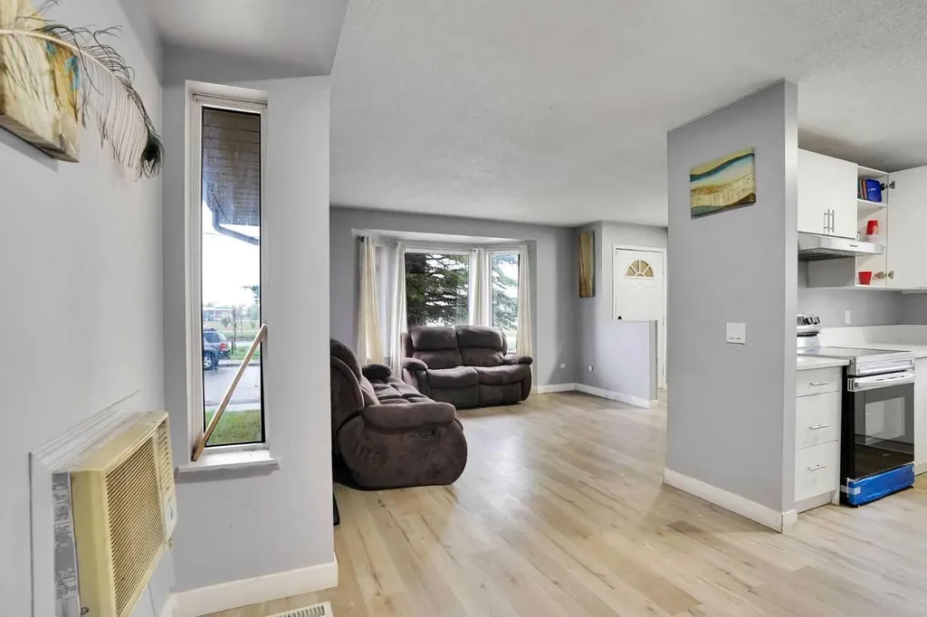 133 Martinglen Way NE Calgary AB T3J 3J1