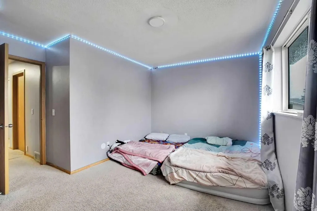 133 Martinglen Way NE Calgary AB T3J 3J1