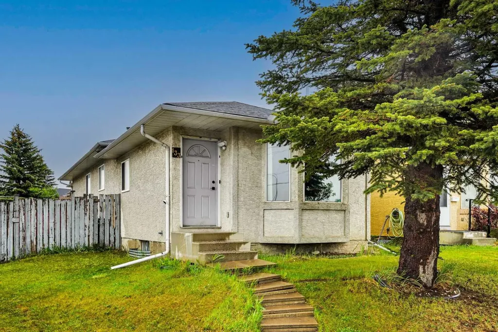133 Martinglen Way NE Calgary AB T3J 3J1