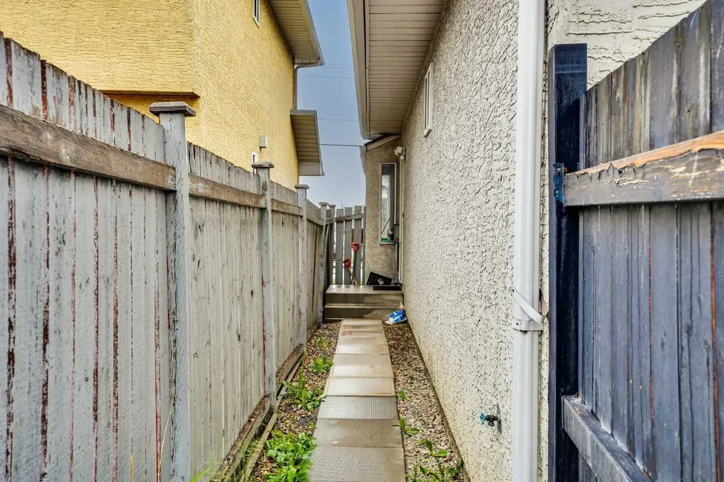 133 Martinglen Way NE Calgary AB T3J 3J1