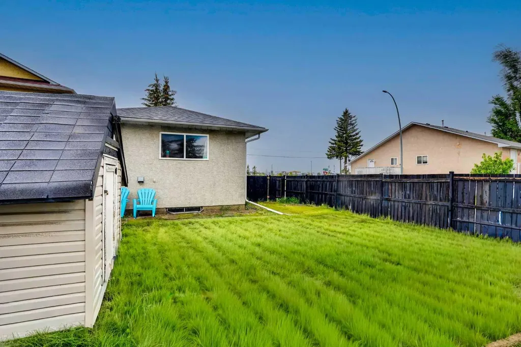 133 Martinglen Way NE Calgary AB T3J 3J1