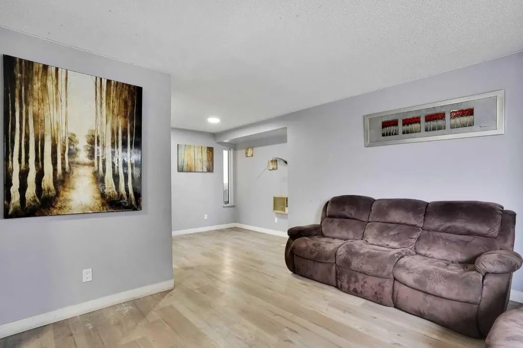 133 Martinglen Way NE Calgary AB T3J 3J1