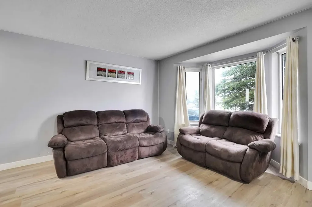 133 Martinglen Way NE Calgary AB T3J 3J1