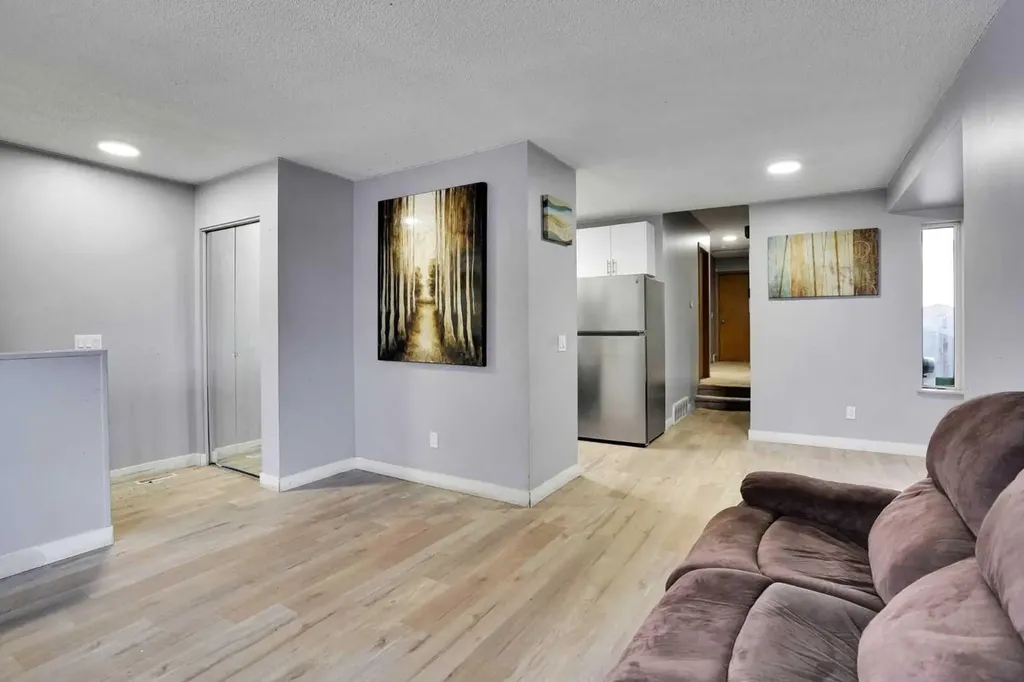 133 Martinglen Way NE Calgary AB T3J 3J1