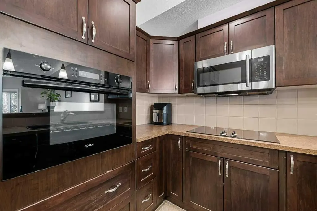 60 Royal Oak Plaza NW Calgary AB T3G 0A7