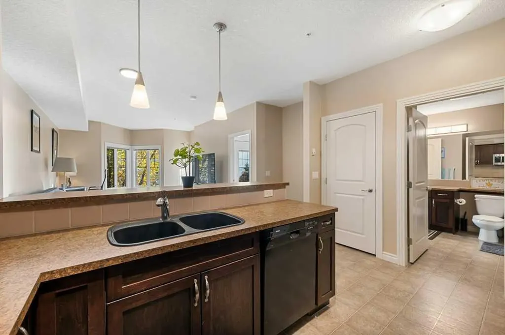 60 Royal Oak Plaza NW Calgary AB T3G 0A7