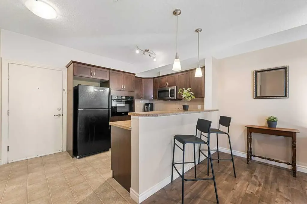 60 Royal Oak Plaza NW Calgary AB T3G 0A7