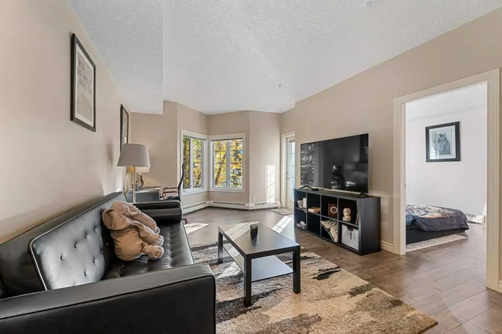 60 Royal Oak Plaza NW Calgary AB T3G 0A7