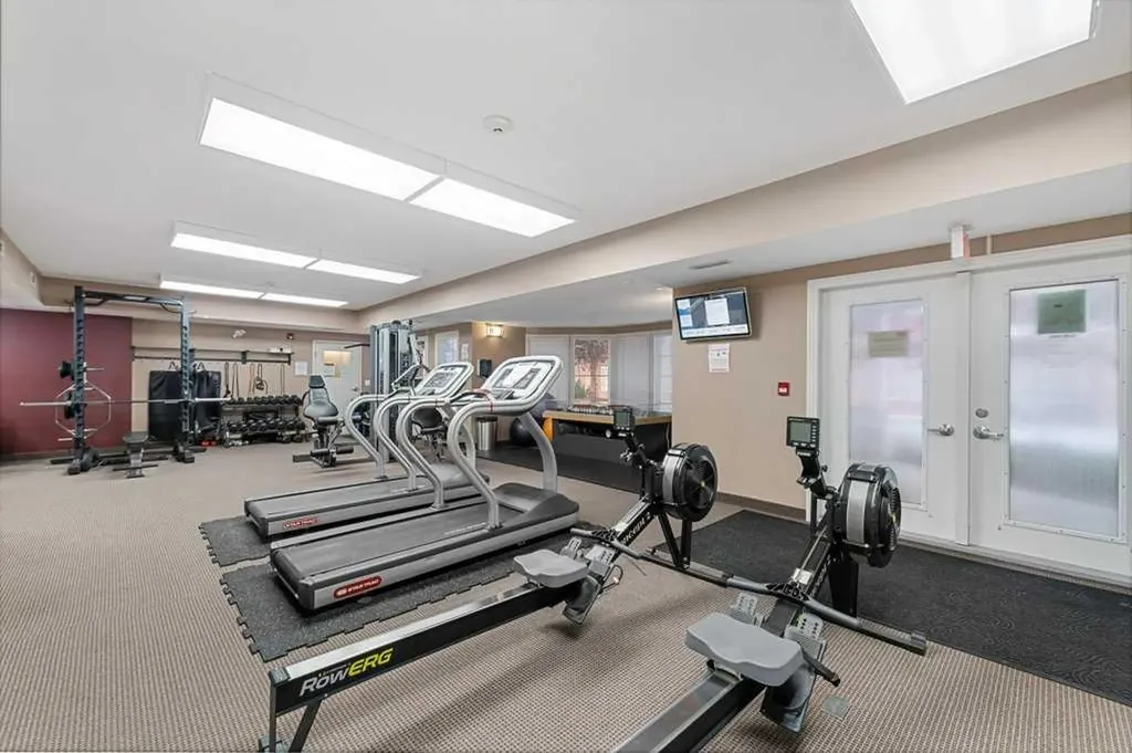 60 Royal Oak Plaza NW Calgary AB T3G 0A7
