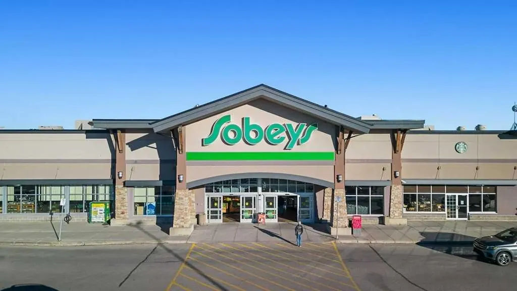 60 Royal Oak Plaza NW Calgary AB T3G 0A7