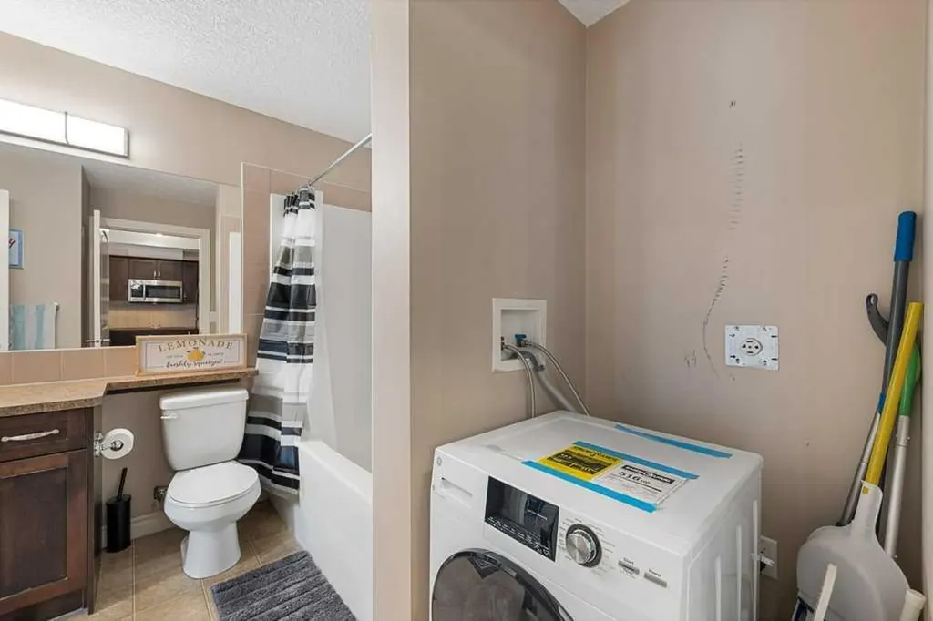60 Royal Oak Plaza NW Calgary AB T3G 0A7