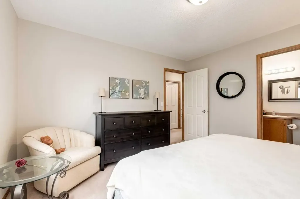427 Tuscany Ridge Heights NW Calgary AB T3L 3B6