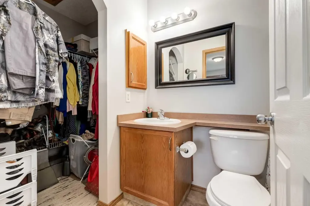 427 Tuscany Ridge Heights NW Calgary AB T3L 3B6