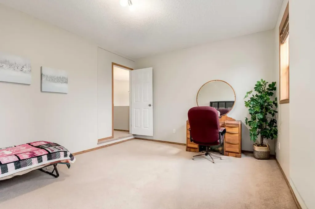 427 Tuscany Ridge Heights NW Calgary AB T3L 3B6