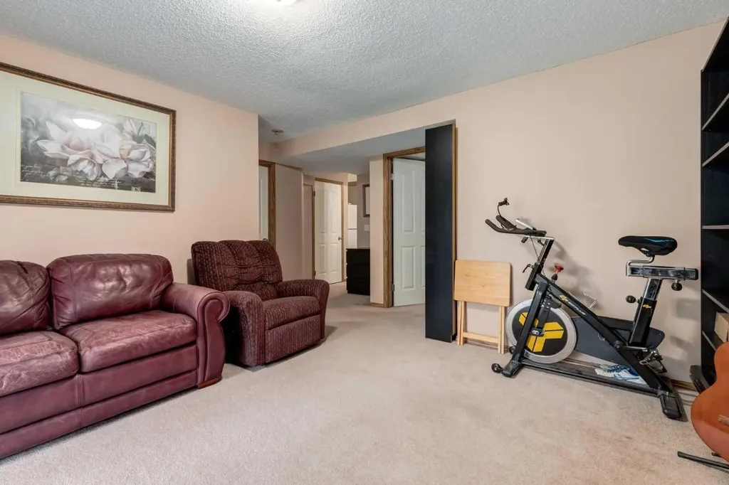 427 Tuscany Ridge Heights NW Calgary AB T3L 3B6