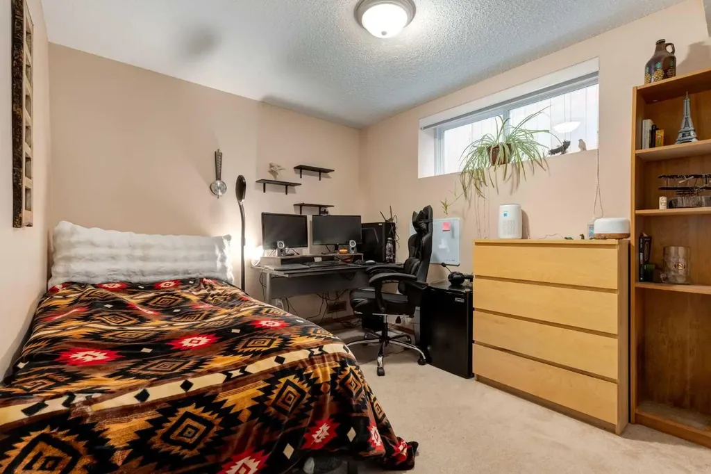 427 Tuscany Ridge Heights NW Calgary AB T3L 3B6