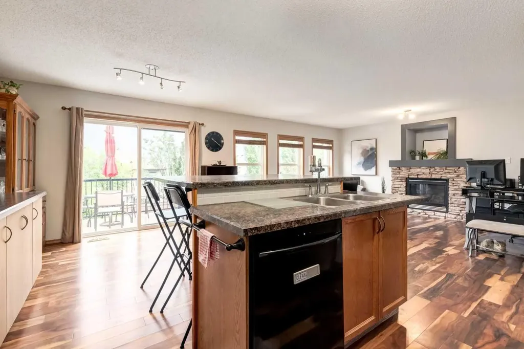 427 Tuscany Ridge Heights NW Calgary AB T3L 3B6