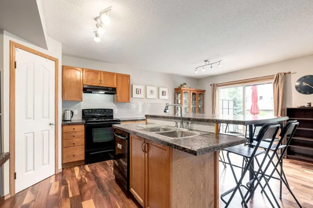 427 Tuscany Ridge Heights NW Calgary AB T3L 3B6