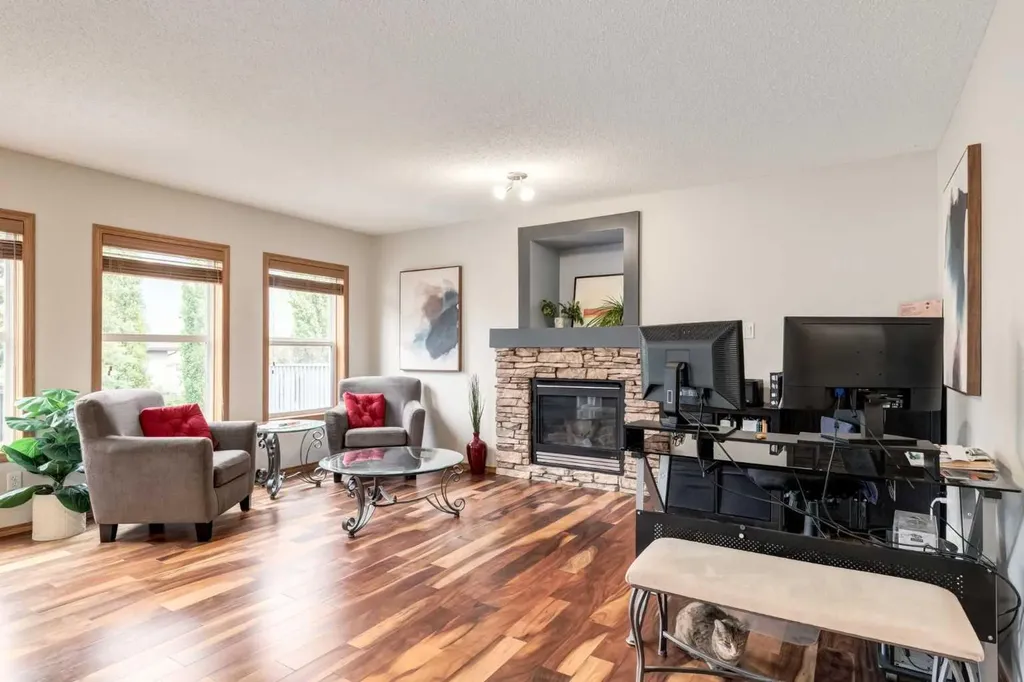 427 Tuscany Ridge Heights NW Calgary AB T3L 3B6