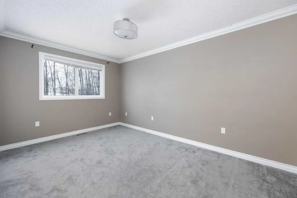 153 Leitner Gate Fort Mcmurray AB T9K 2M4