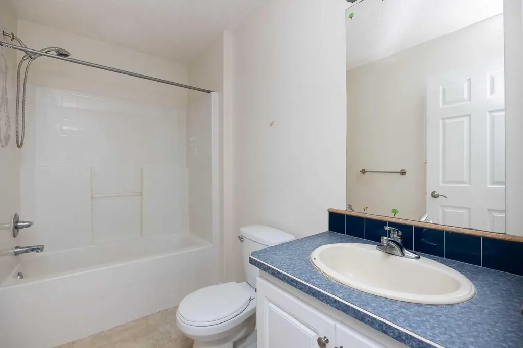 153 Leitner Gate Fort Mcmurray AB T9K 2M4