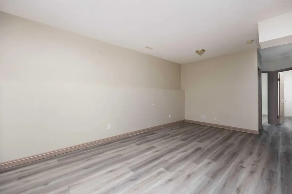 153 Leitner Gate Fort Mcmurray AB T9K 2M4