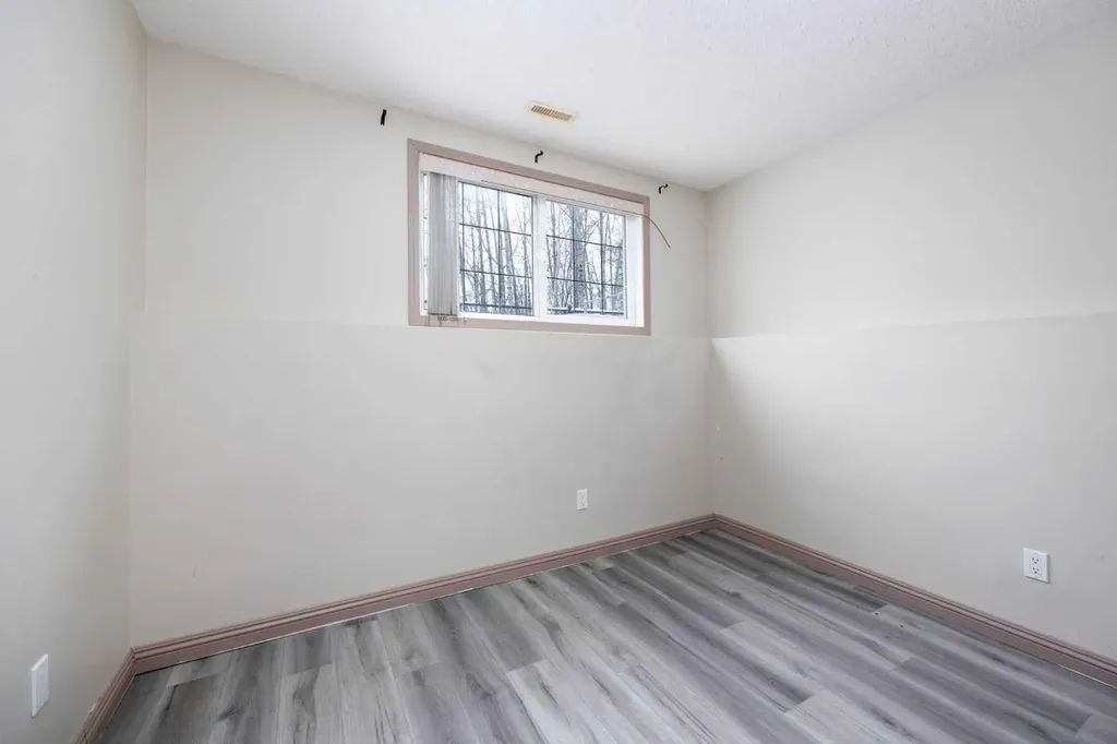 153 Leitner Gate Fort Mcmurray AB T9K 2M4