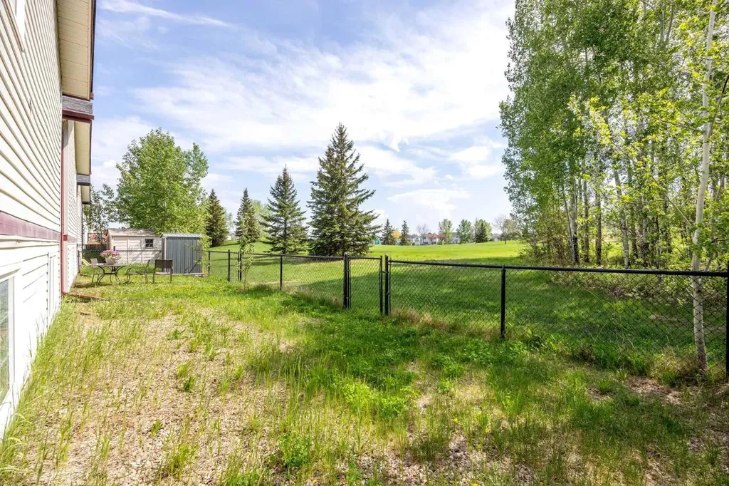 153 Leitner Gate Fort Mcmurray AB T9K 2M4