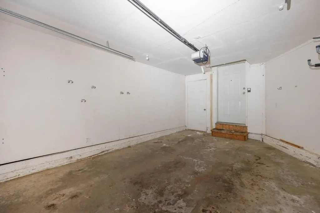 153 Leitner Gate Fort Mcmurray AB T9K 2M4