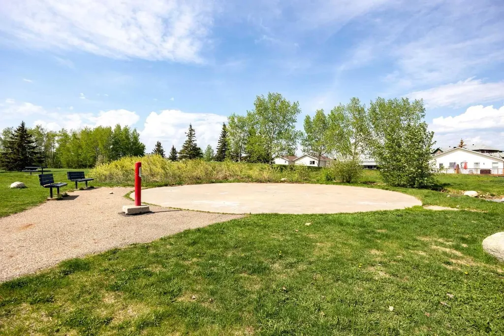 153 Leitner Gate Fort Mcmurray AB T9K 2M4