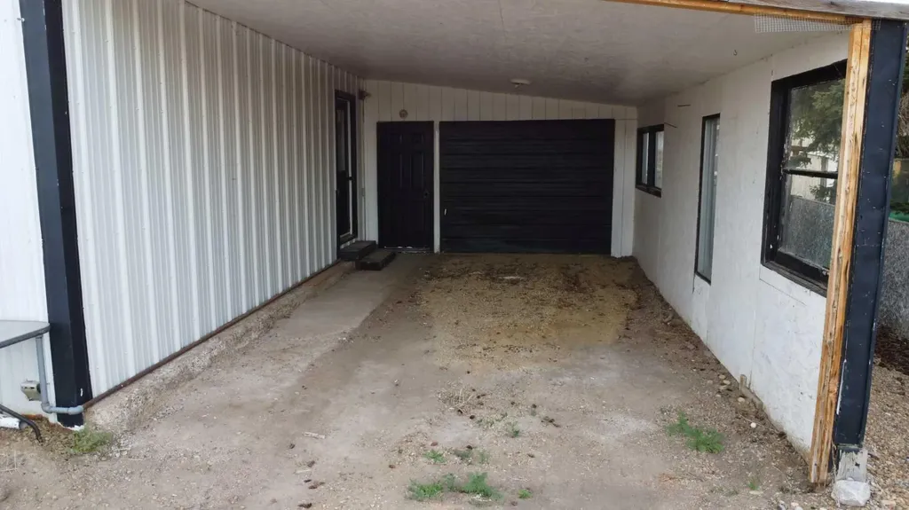 305 2 Avenue E Hanna AB T0J1P0