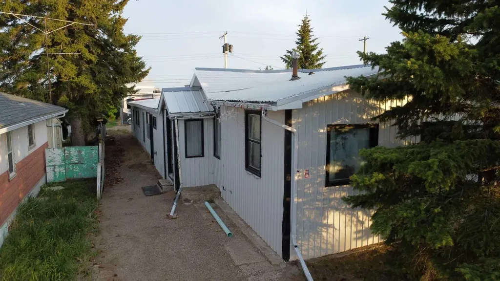 305 2 Avenue E Hanna AB T0J1P0