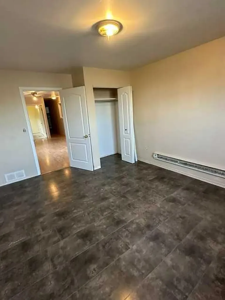 305 2 Avenue E Hanna AB T0J1P0