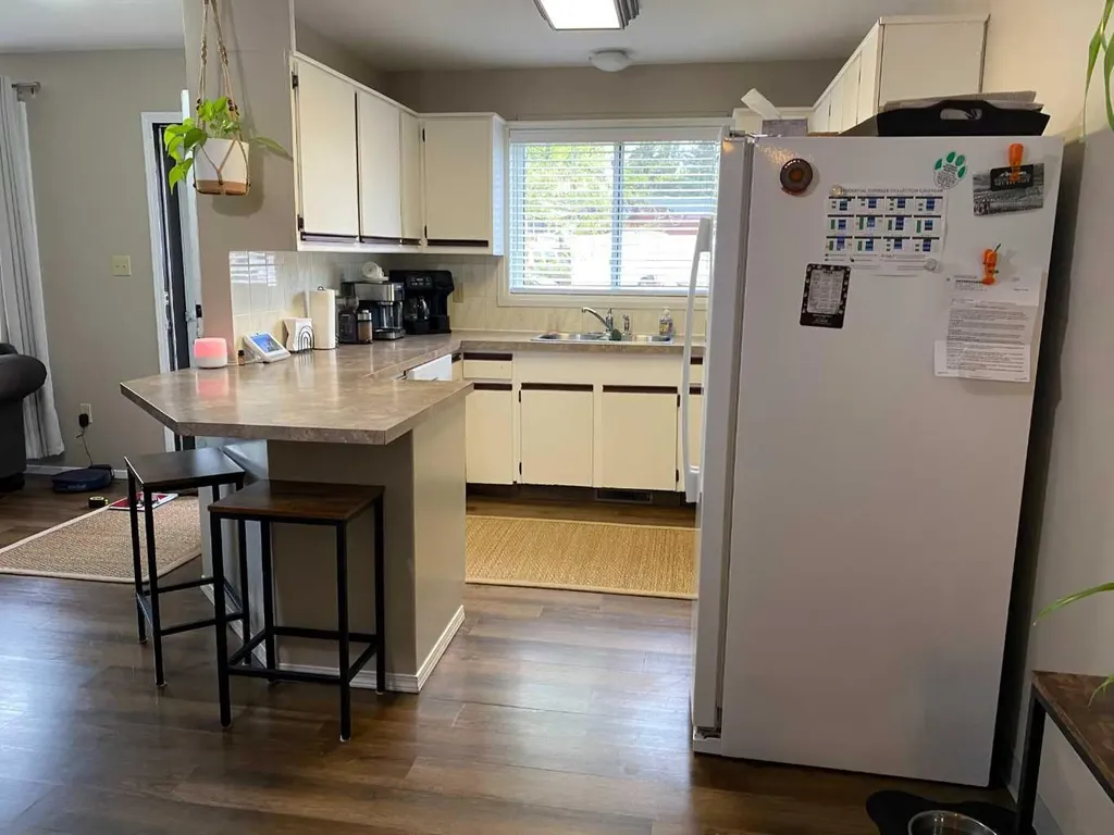 5709 53 Street Close Rocky Mountain House AB T4T1M6