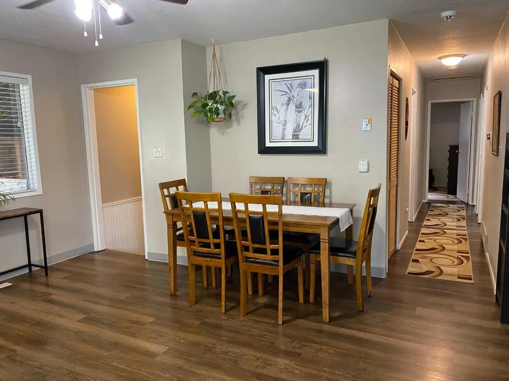 5709 53 Street Close Rocky Mountain House AB T4T1M6