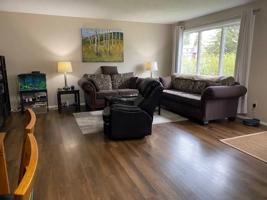 5709 53 Street Close Rocky Mountain House AB T4T1M6