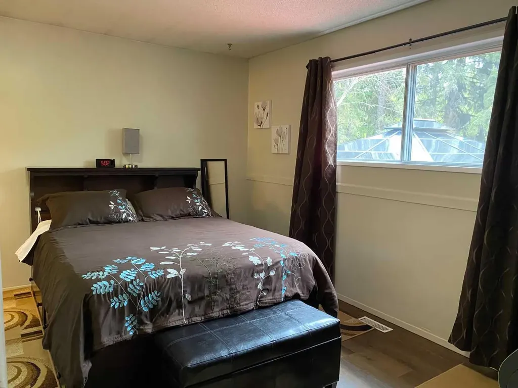5709 53 Street Close Rocky Mountain House AB T4T1M6