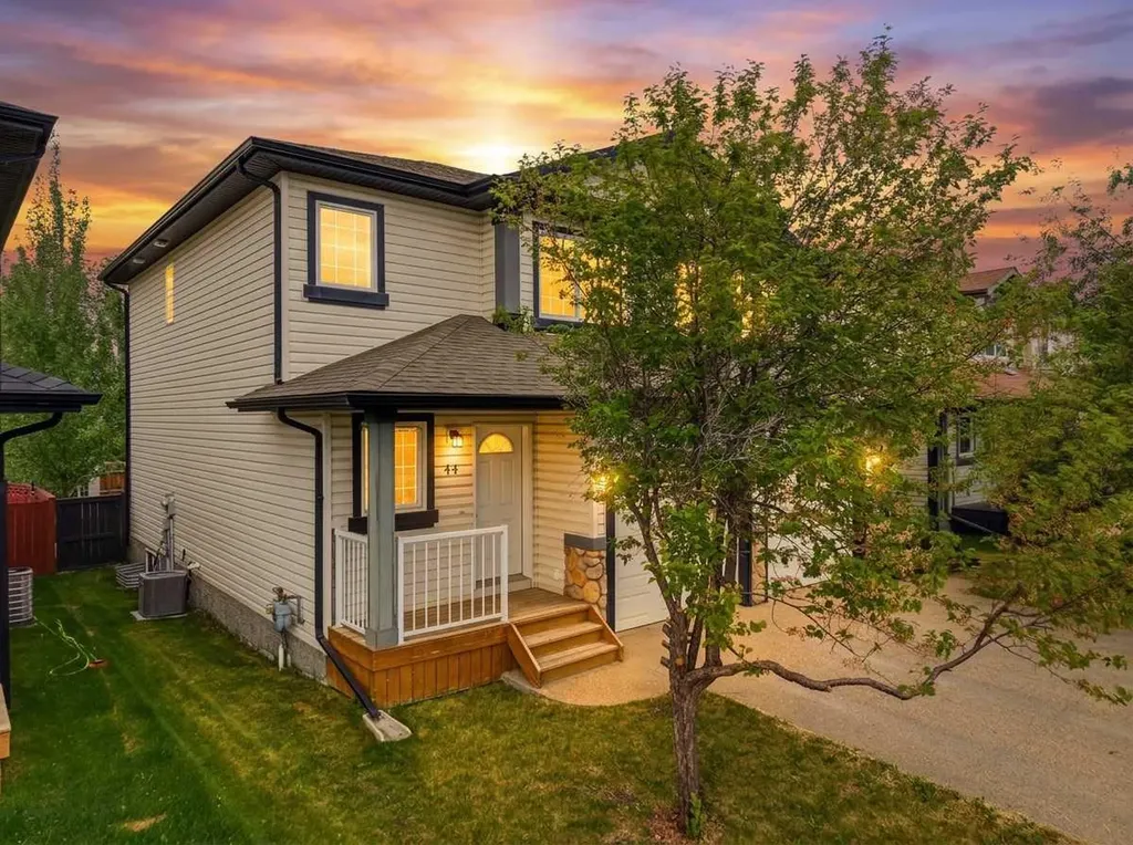 44 Arthur Close Red Deer AB T4R 3M5