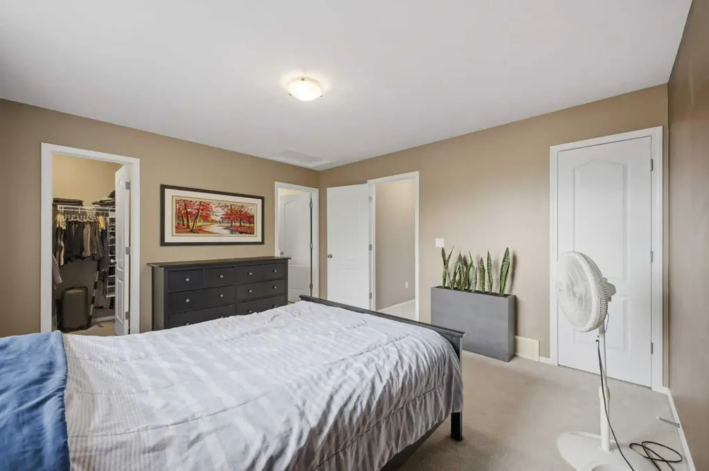 44 Arthur Close Red Deer AB T4R 3M5