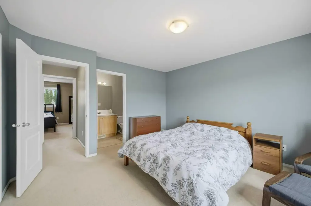 44 Arthur Close Red Deer AB T4R 3M5