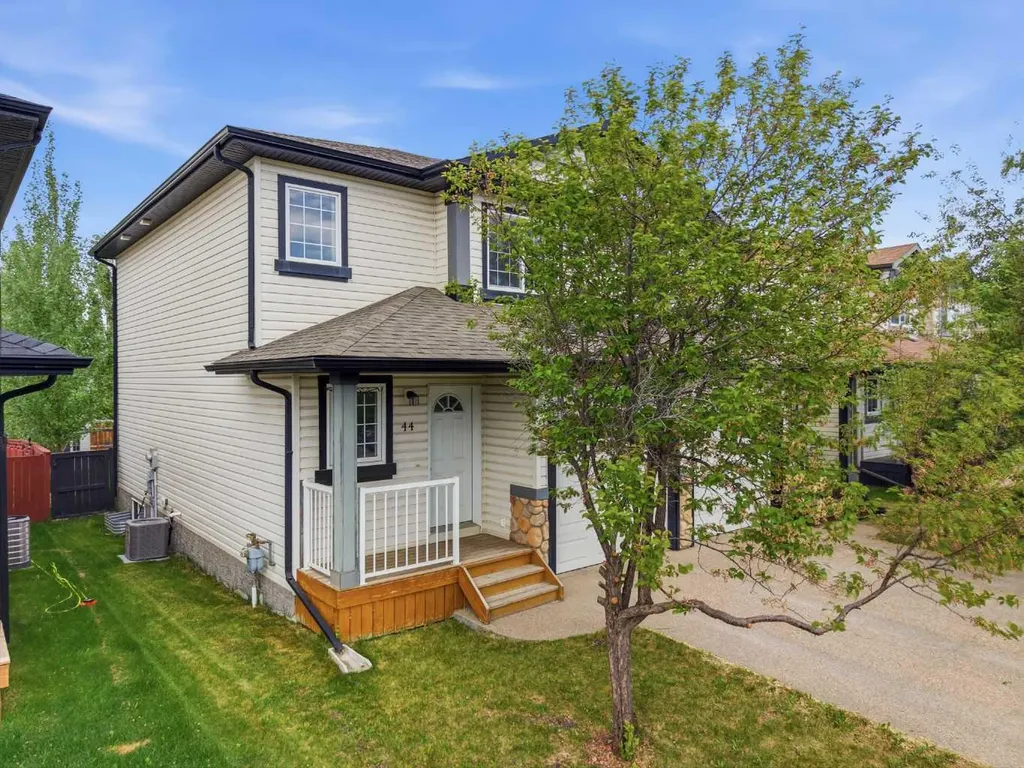 44 Arthur Close Red Deer AB T4R 3M5