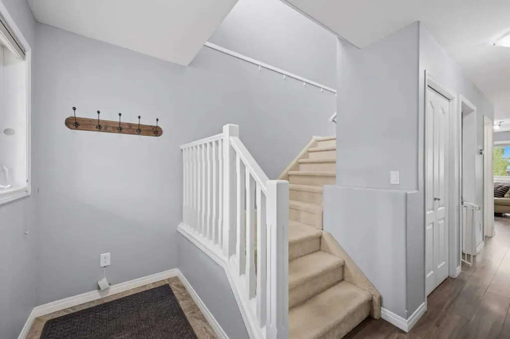 44 Arthur Close Red Deer AB T4R 3M5