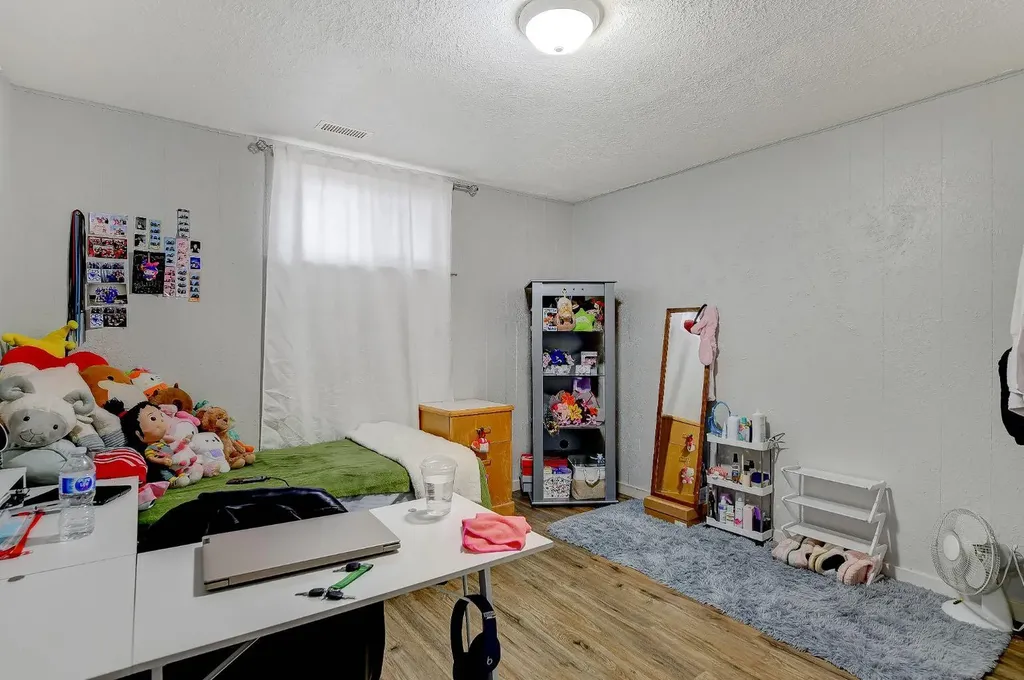 9850 104 Avenue Grande Prairie AB T8V1E4