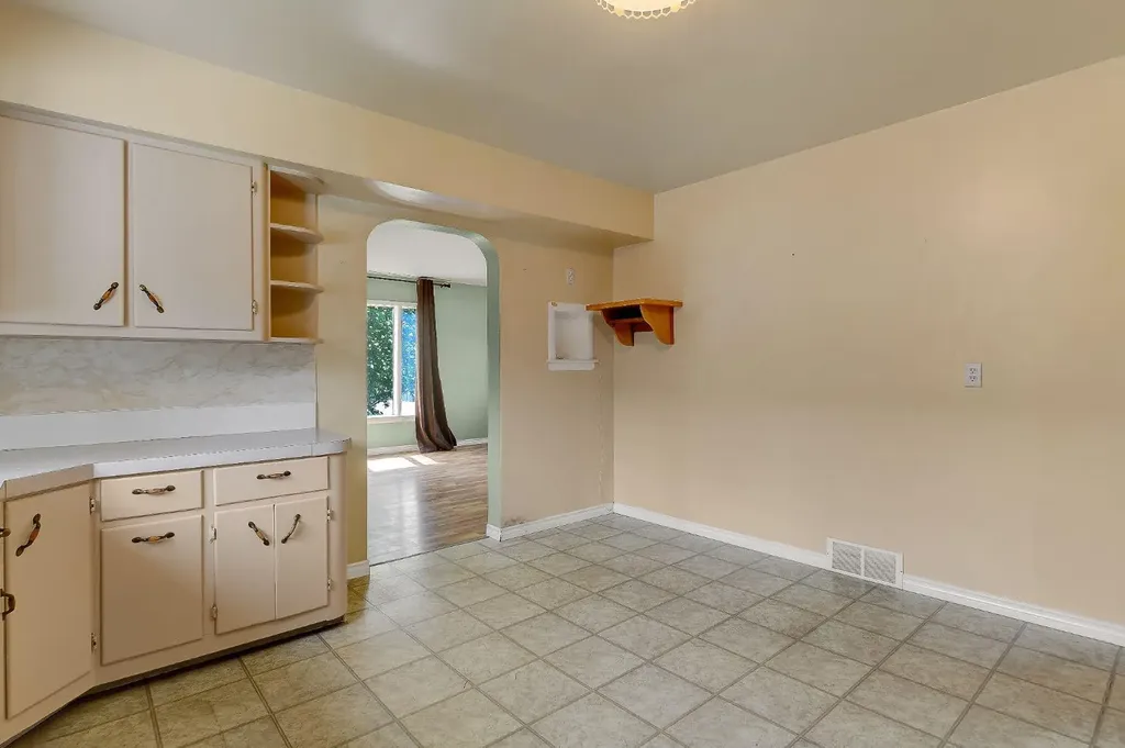 9850 104 Avenue Grande Prairie AB T8V1E4