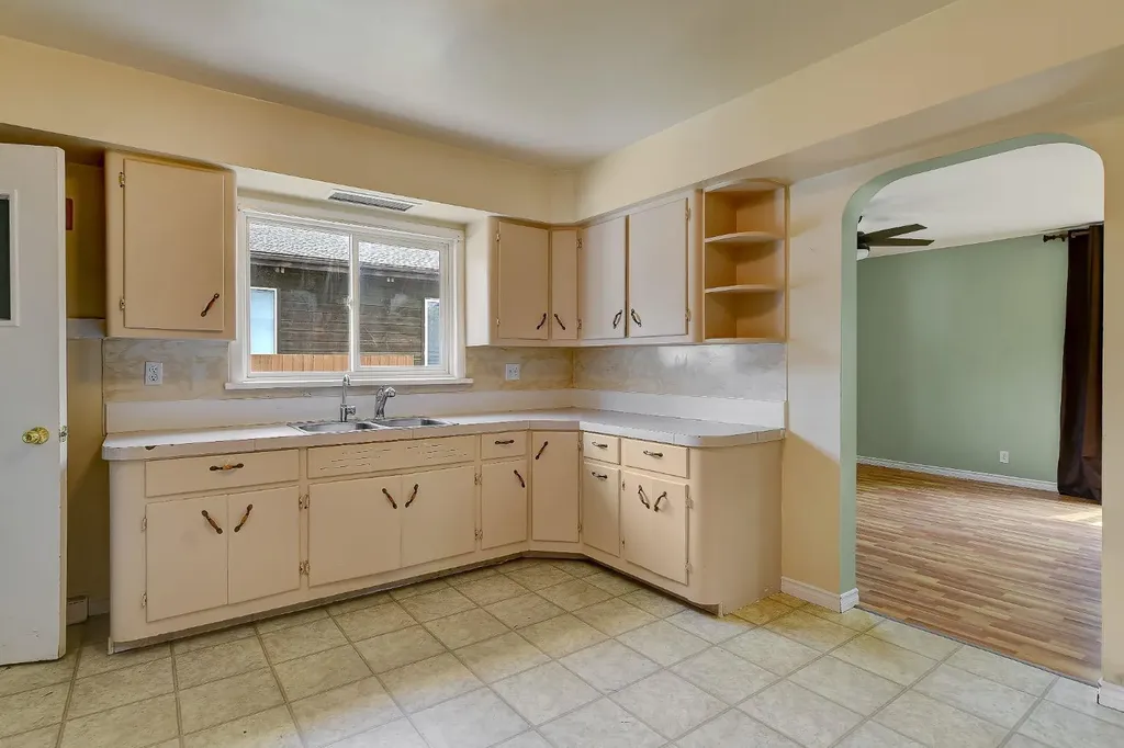 9850 104 Avenue Grande Prairie AB T8V1E4