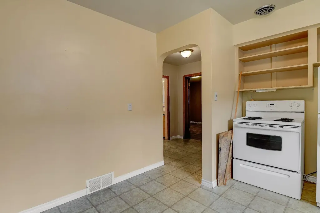 9850 104 Avenue Grande Prairie AB T8V1E4