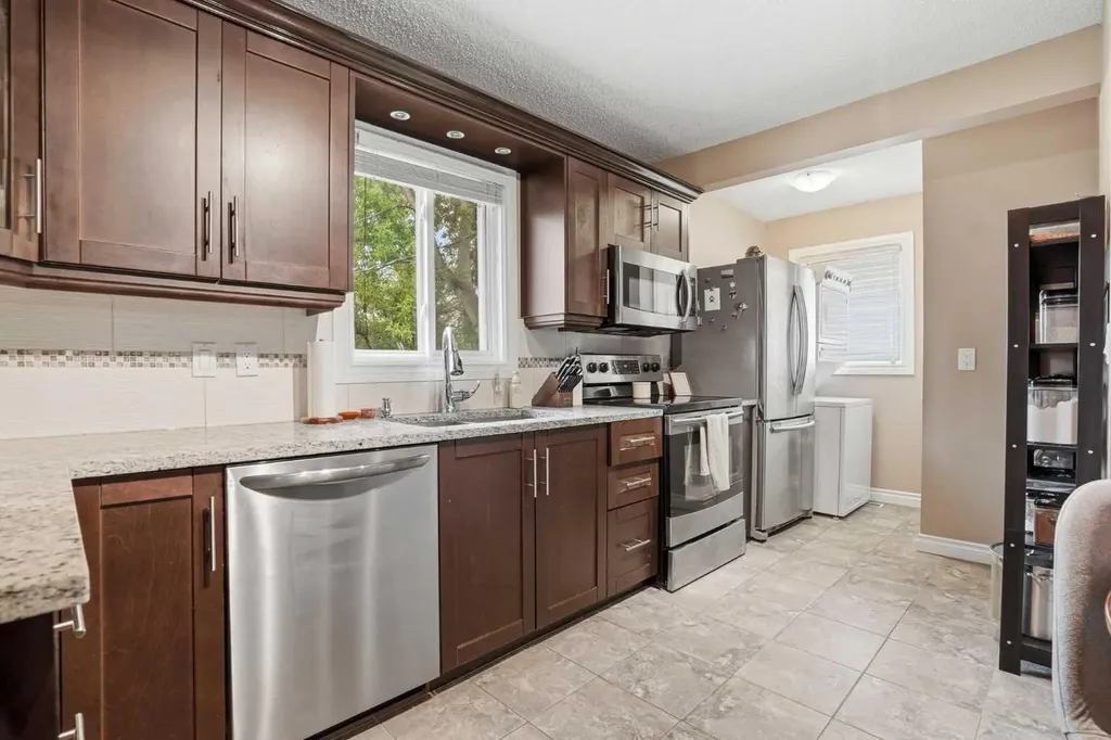 720 69 Avenue SW Calgary AB T2V 0P2